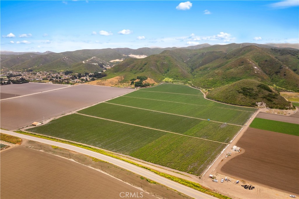0 Floradale Avenue Lompoc, CA 93436 - Photo 4 of 10 a view of a tennis court