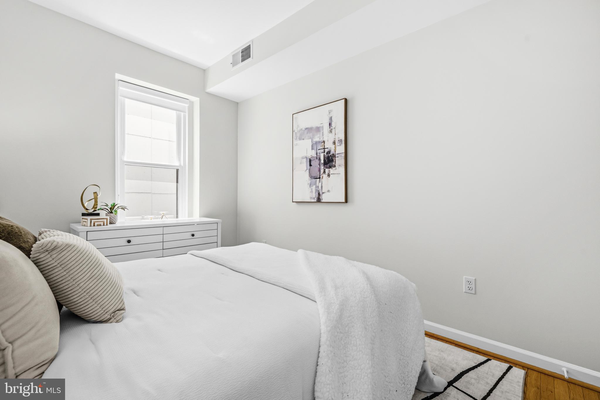 1763 Columbia Road Northwest, Unit 409 Washington, DC 20009 - Photo 16 of 20