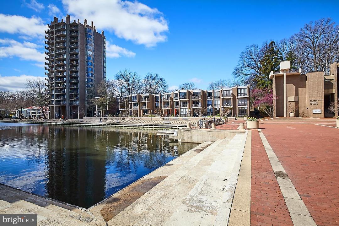 1716 Lake Shore Crest Drive, Unit 31 Reston, VA 20190 - Photo 42 of 46