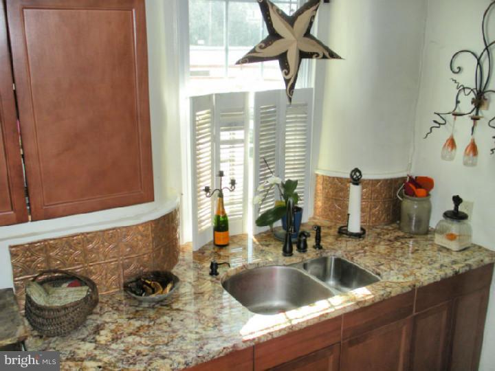 3807 Stoudts Ferry Bridge Road Reading, PA 19605 - Photo 14 of 23 Kitchen