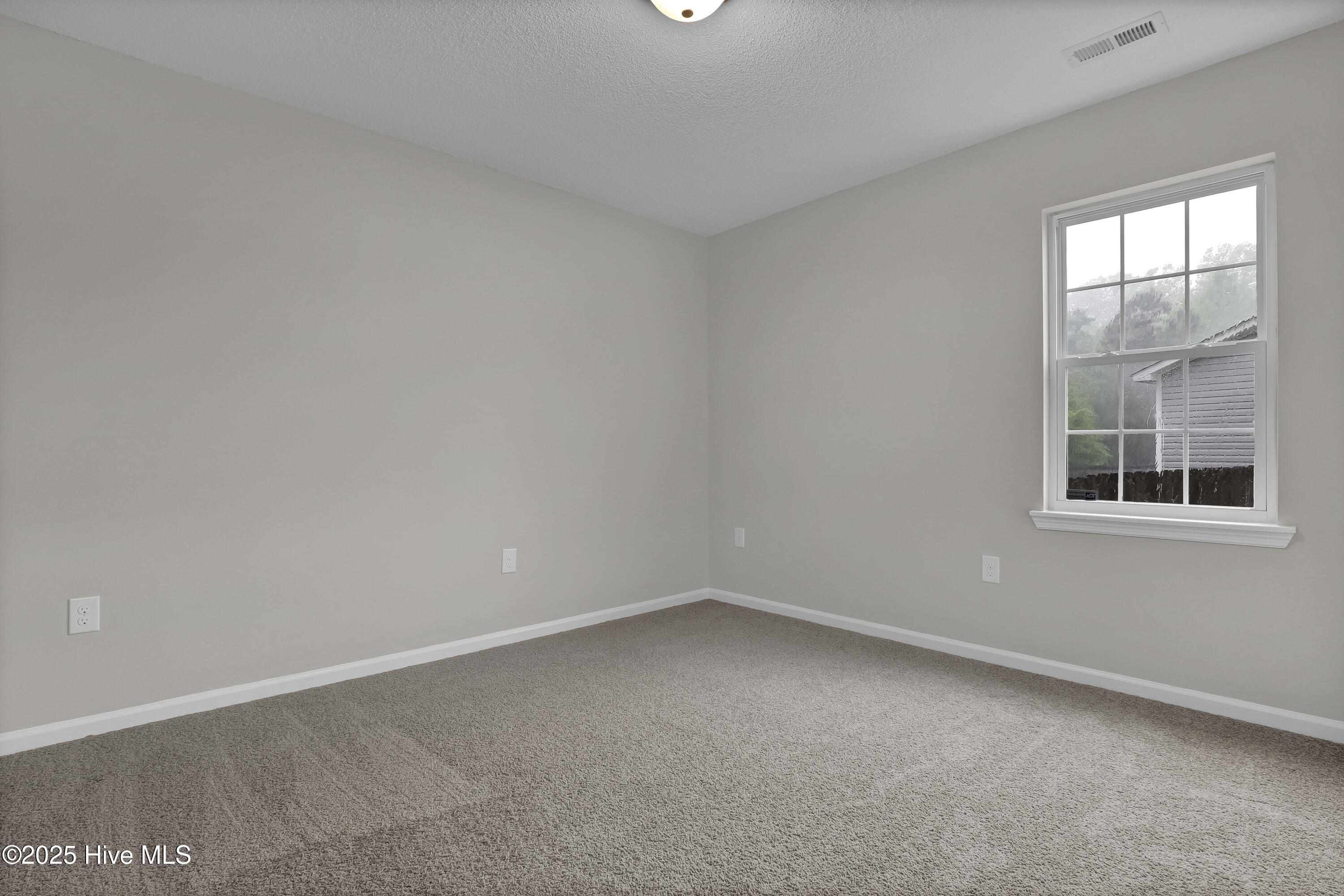 147 Wheaton Drive Richlands, NC 28574 - Photo 19 of 30 19