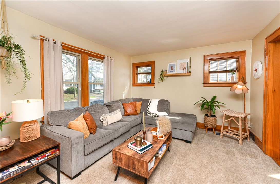 199 Hampden Road Rochester, NY 14610 - Photo 8 of 36