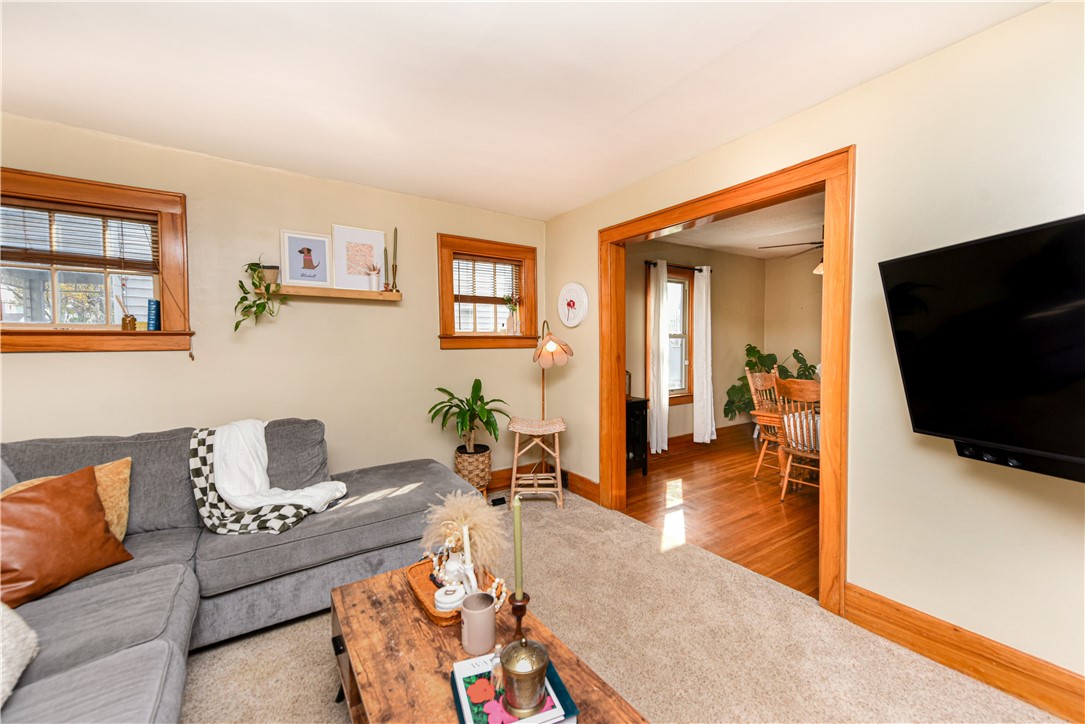 199 Hampden Road Rochester, NY 14610 - Photo 9 of 36