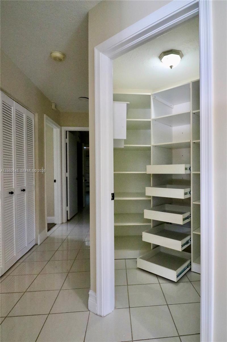 2686 Palmer Place Weston, FL 33332 - Photo 35 of 42 Pantry