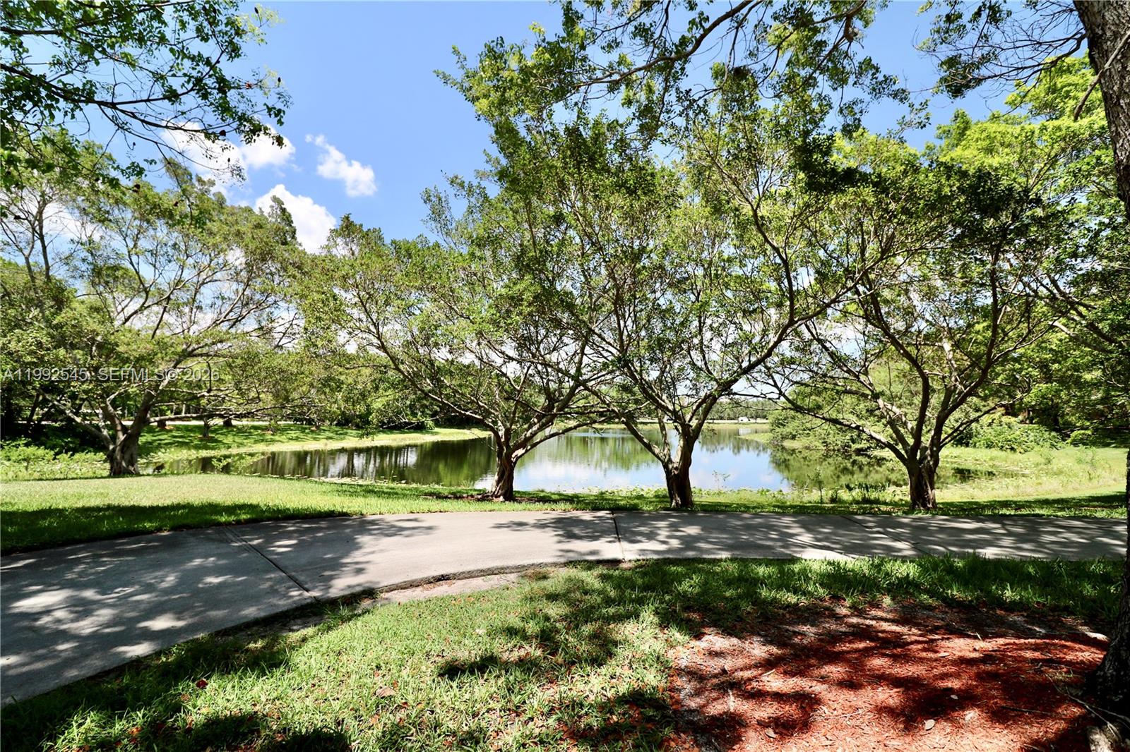 2686 Palmer Place Weston, FL 33332 - Photo 4 of 42 Community Landscape