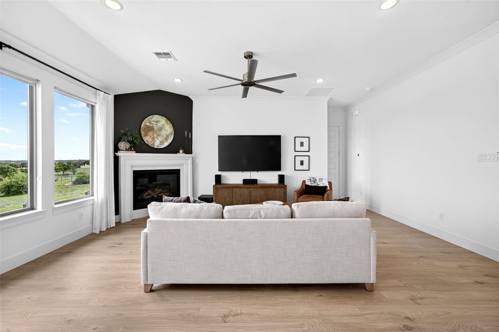 8860 Prather Road Springtown, TX 76082 - Photo 7 of 40