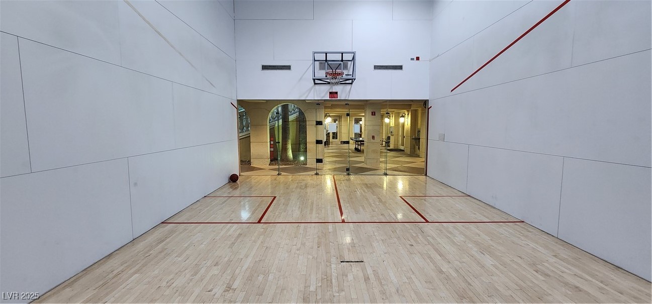210 East Flamingo Road, Unit 326 Las Vegas, NV 89169 - Photo 47 of 58 Racquetball, squash and basketball.