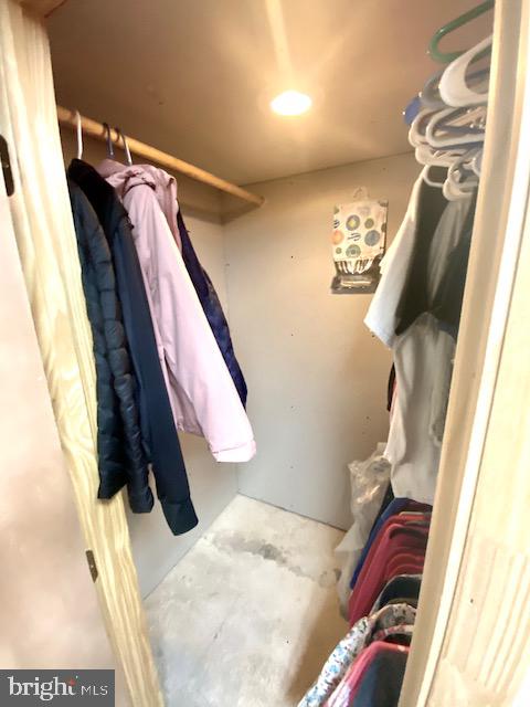 29 Hampton Road Linthicum, MD 21090 - Photo 34 of 68 Walk-in Closet for Storage