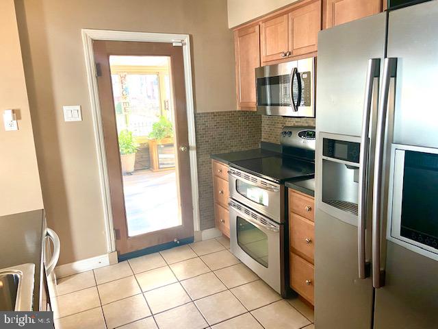 29 Hampton Road Linthicum, MD 21090 - Photo 6 of 68 Stainless Steel Appliances