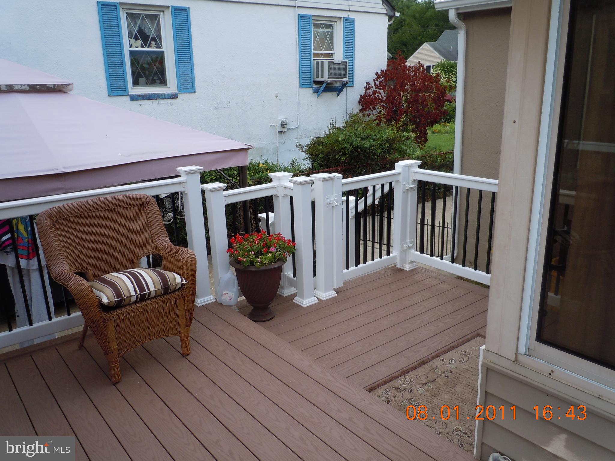 29 Hampton Road Linthicum, MD 21090 - Photo 66 of 68 Multi-level Decking!