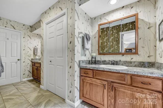 $580,000 | 129 Nolte Way, Saluda, NC 28773