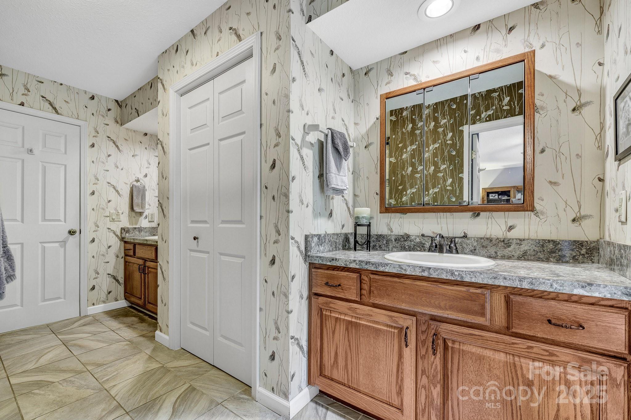 129 Nolte Way Saluda, NC 28773 - Photo 19 of 40