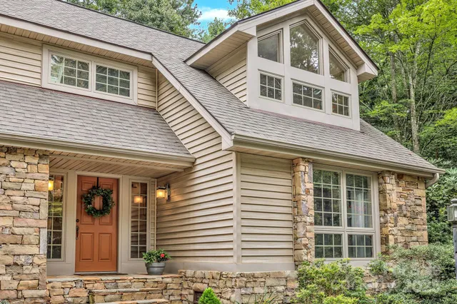 $580,000 | 129 Nolte Way, Saluda, NC 28773