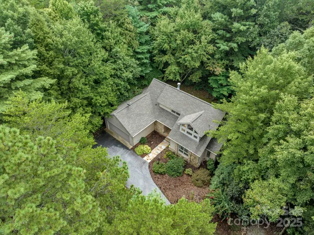$580,000 | 129 Nolte Way, Saluda, NC 28773