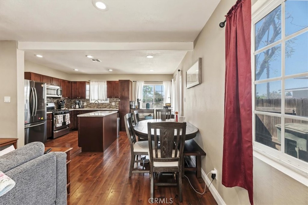 6698 Montclair Drive Riverside, CA 92504 - Photo 5 of 24