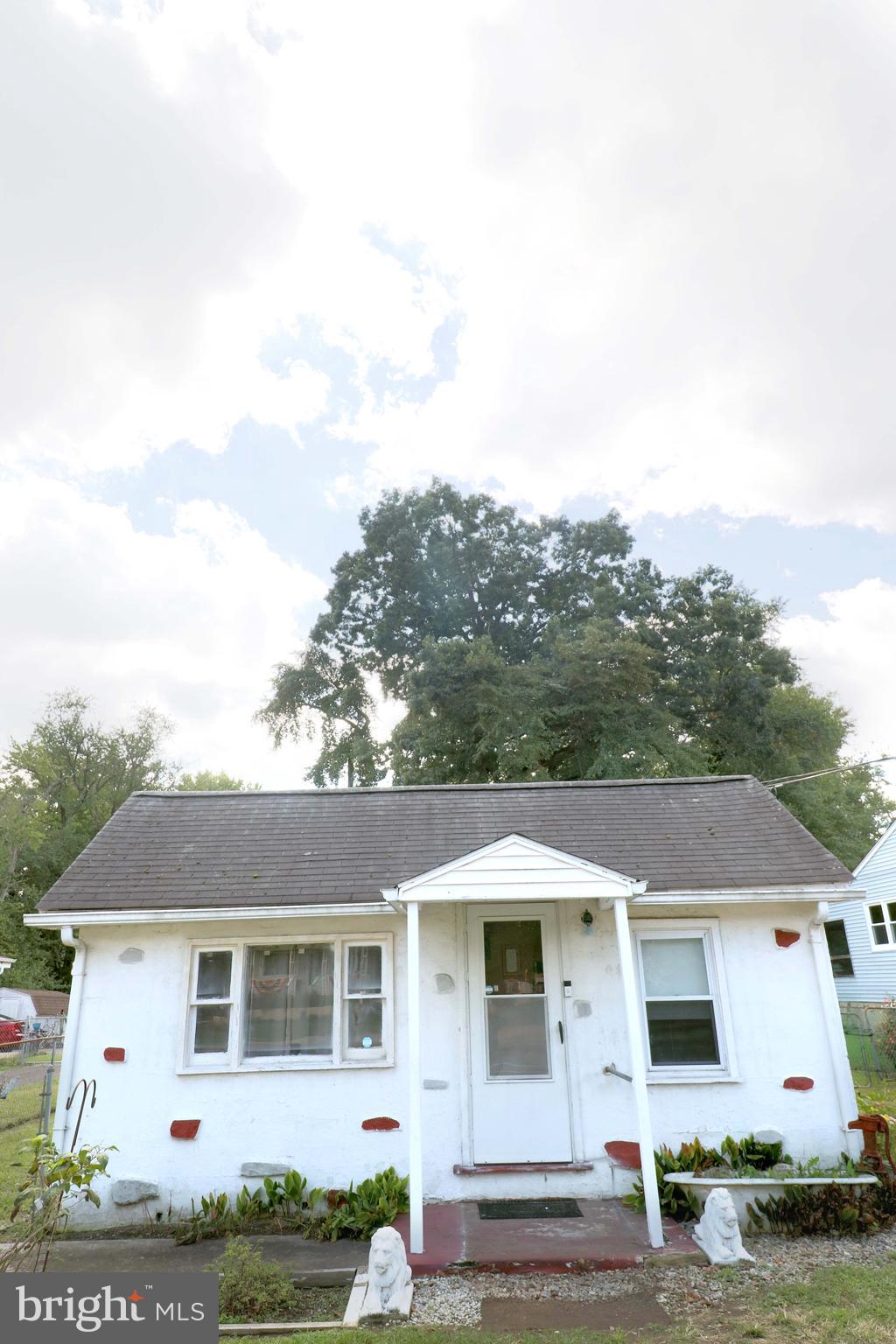 185 Flock Road Hamilton, NJ 08619 - Photo 3 of 26