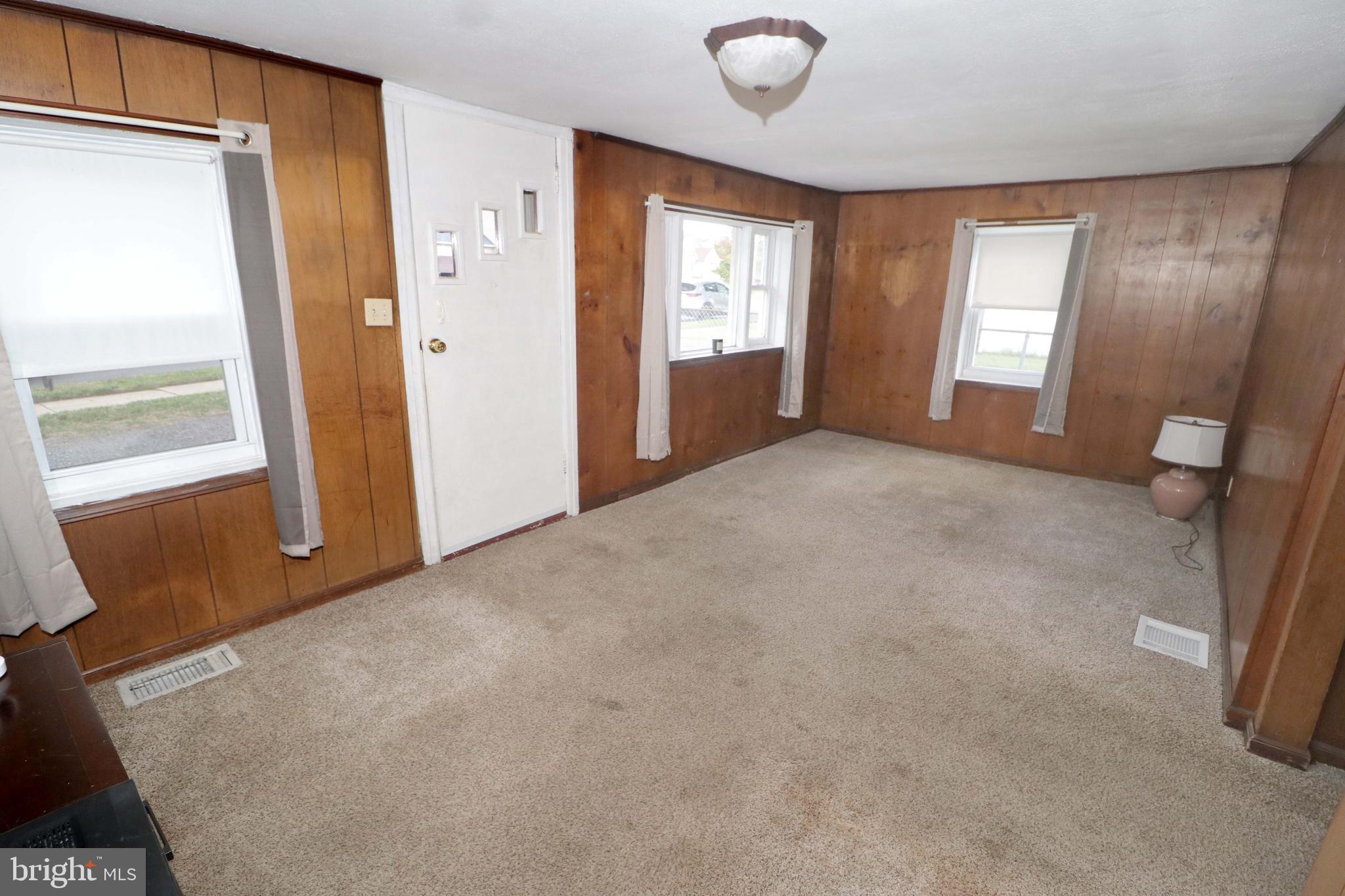 185 Flock Road Hamilton, NJ 08619 - Photo 6 of 26
