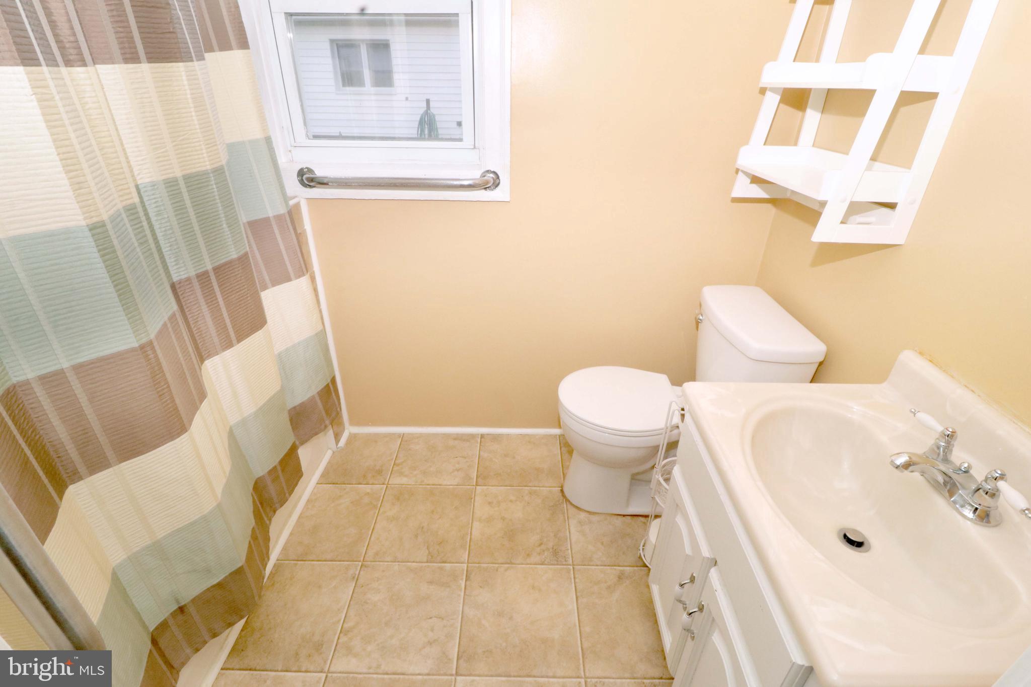 185 Flock Road Hamilton, NJ 08619 - Photo 8 of 26