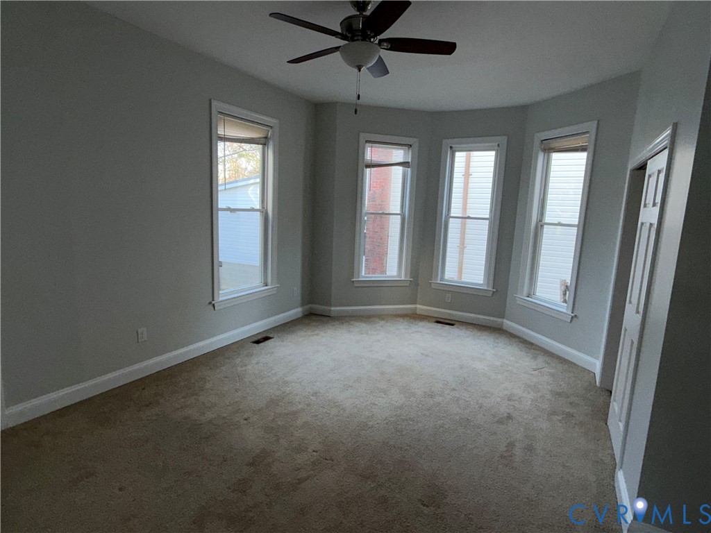 113 West Main Street Wakefield, VA 23888 - Photo 13 of 19