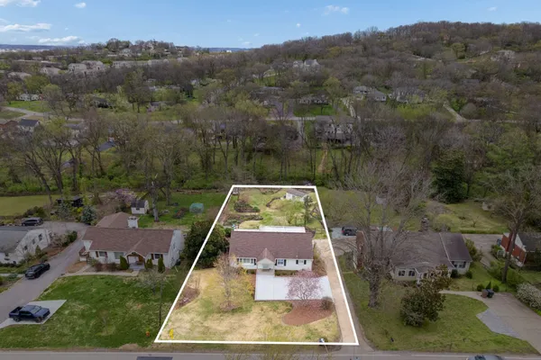 $750,000 | 830 Hillwood Boulevard, Nashville, TN 37209