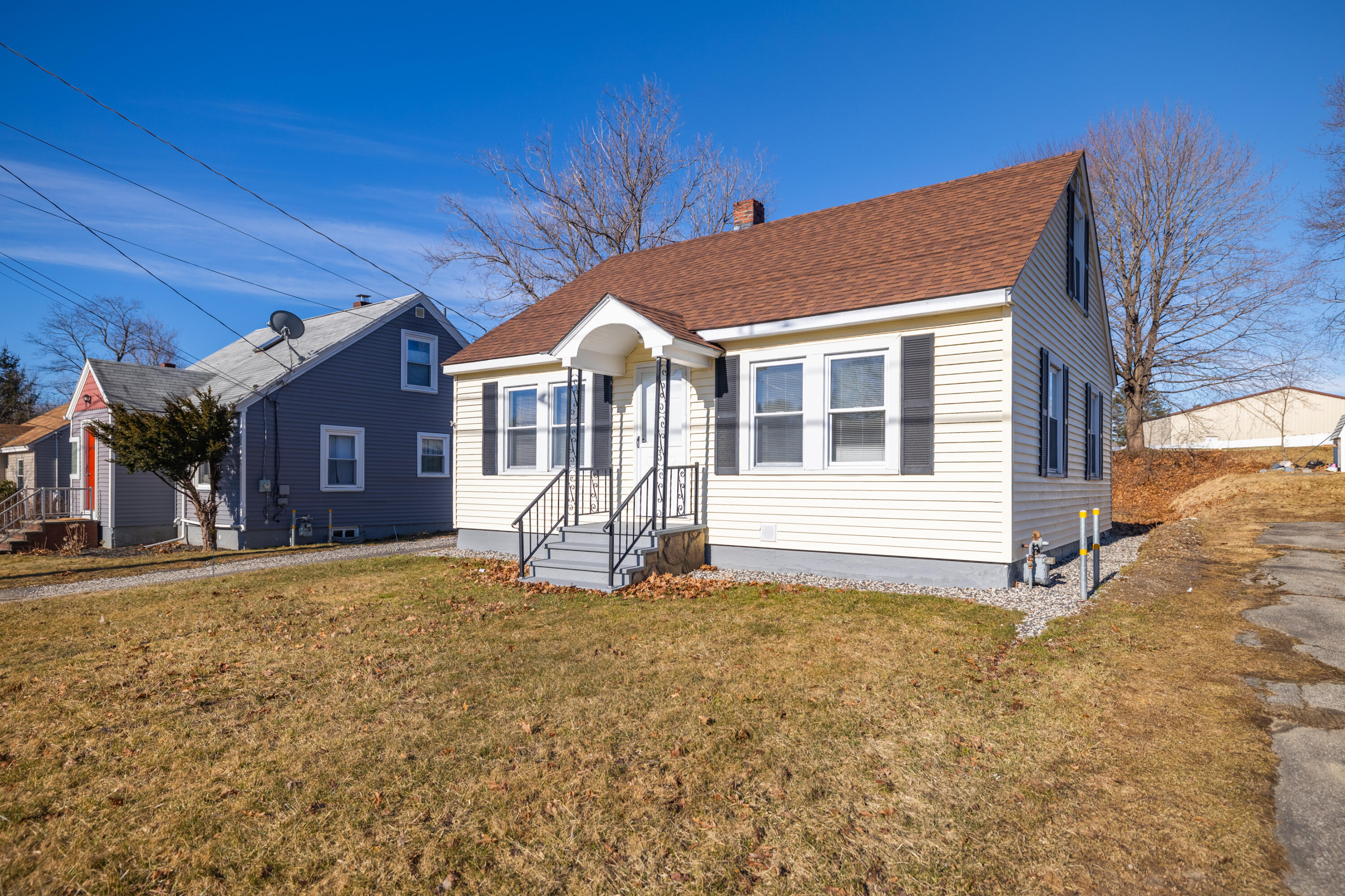 296 Pond Road Lewiston, ME 04240 - Photo 3 of 26 6I3A4249-HDR