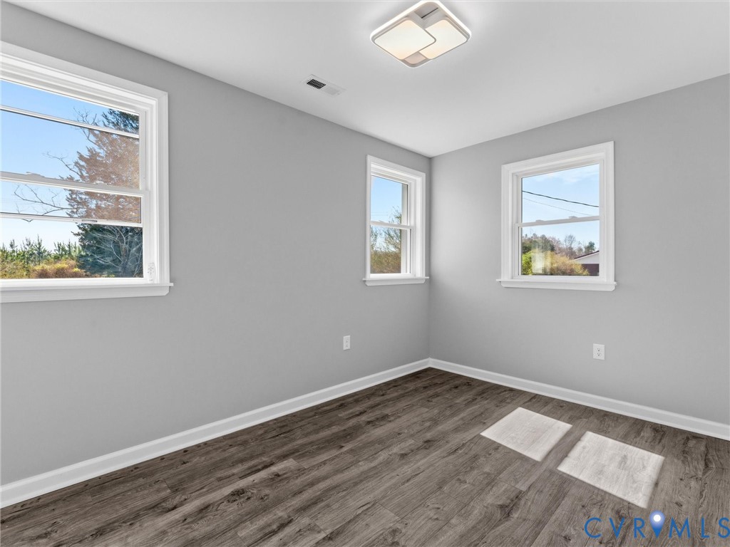 14530 Lodore Road Amelia Court House, VA 23002 - Photo 23 of 34