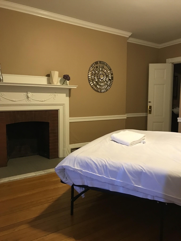 12-13 Bay State Road, Unit 3R Boston, MA 02215 - Photo 5 of 8