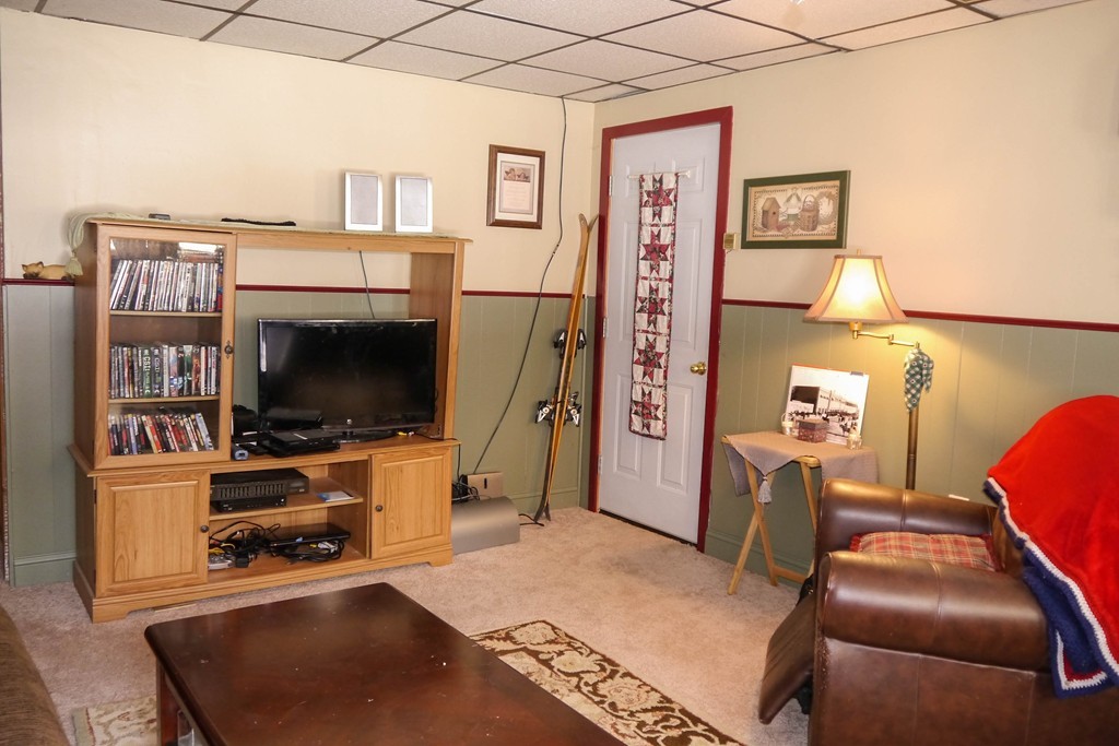 239 Green River Road Greenfield, MA 01301 - Photo 4 of 29 Gallery Image 4