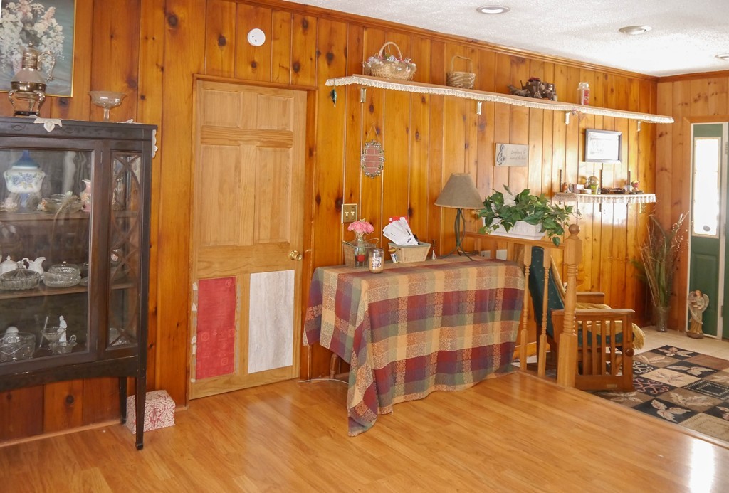239 Green River Road Greenfield, MA 01301 - Photo 6 of 29 Gallery Image 6