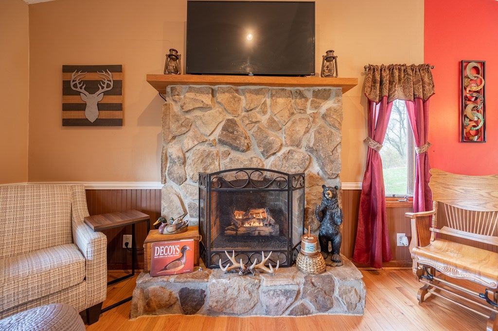 382 Whispering Pines Road Max Meadows, VA 24360 - Photo 29 of 73 Gallery Image 29