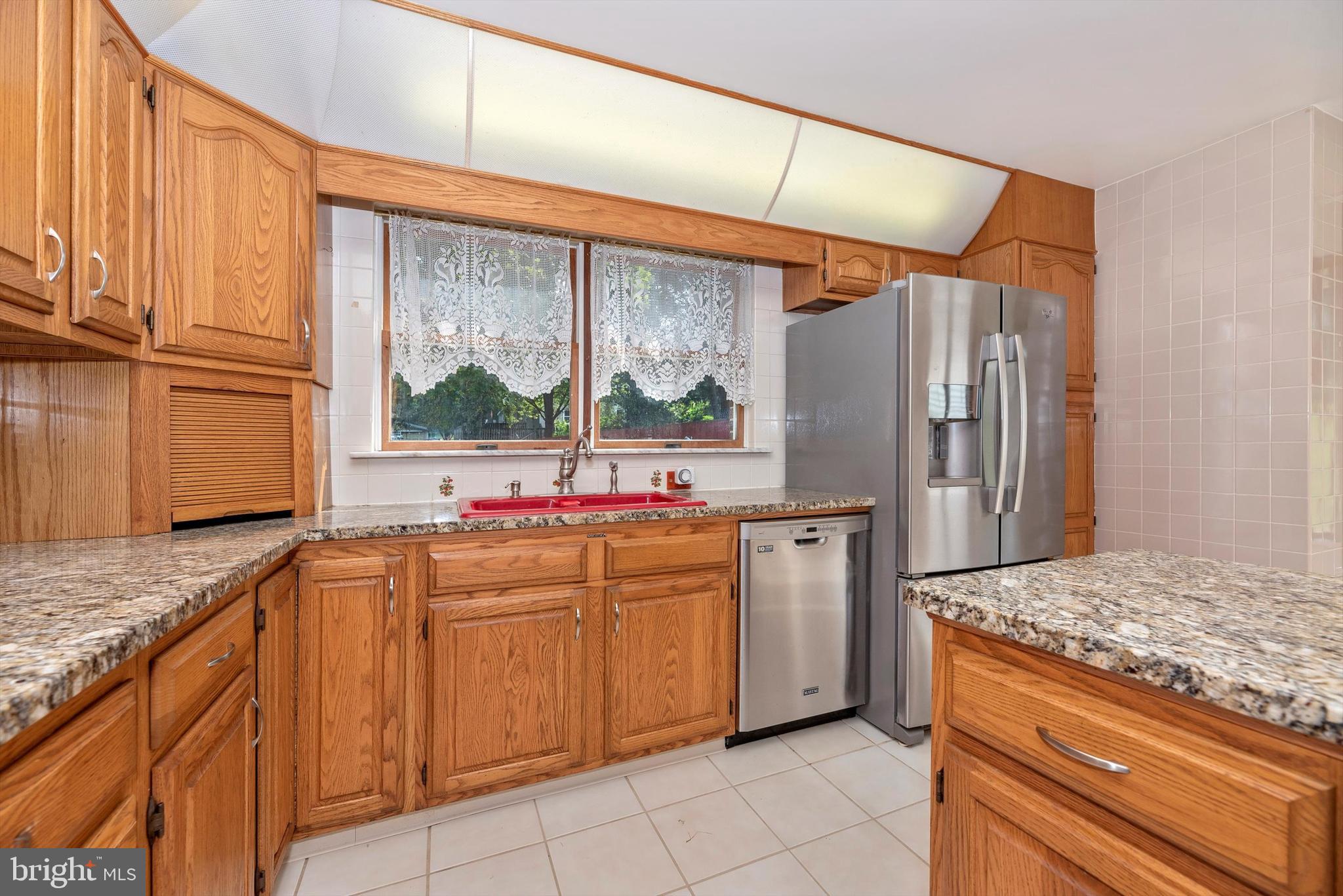 10760 Dublin Road Walkersville, MD 21793 - Photo 12 of 102 SS refrigerator and dishwasher
