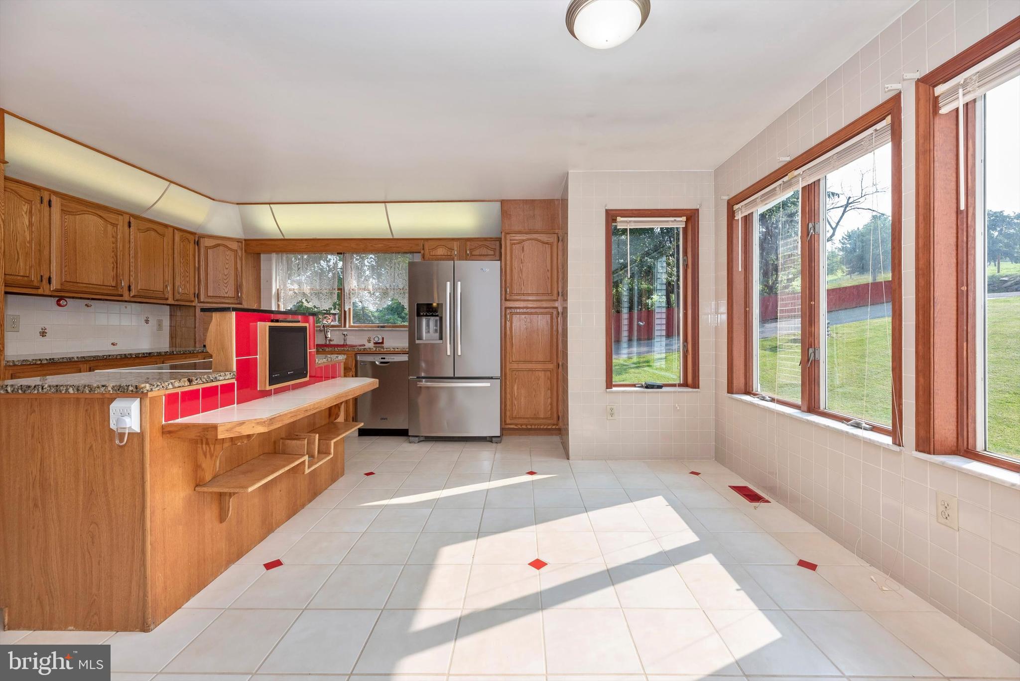 10760 Dublin Road Walkersville, MD 21793 - Photo 16 of 102 Eat-in Kitchen