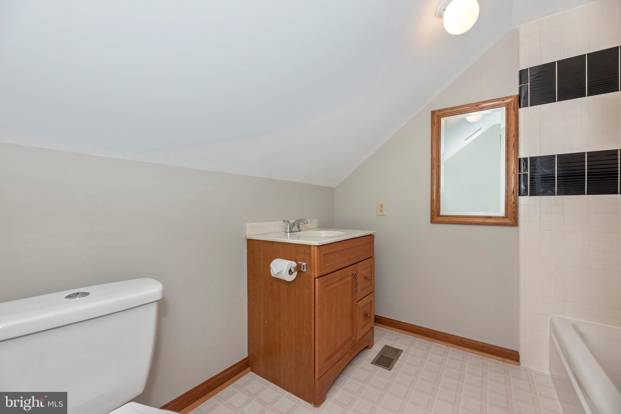10760 Dublin Road Walkersville, MD 21793 - Photo 38 of 102 Bathroom 3