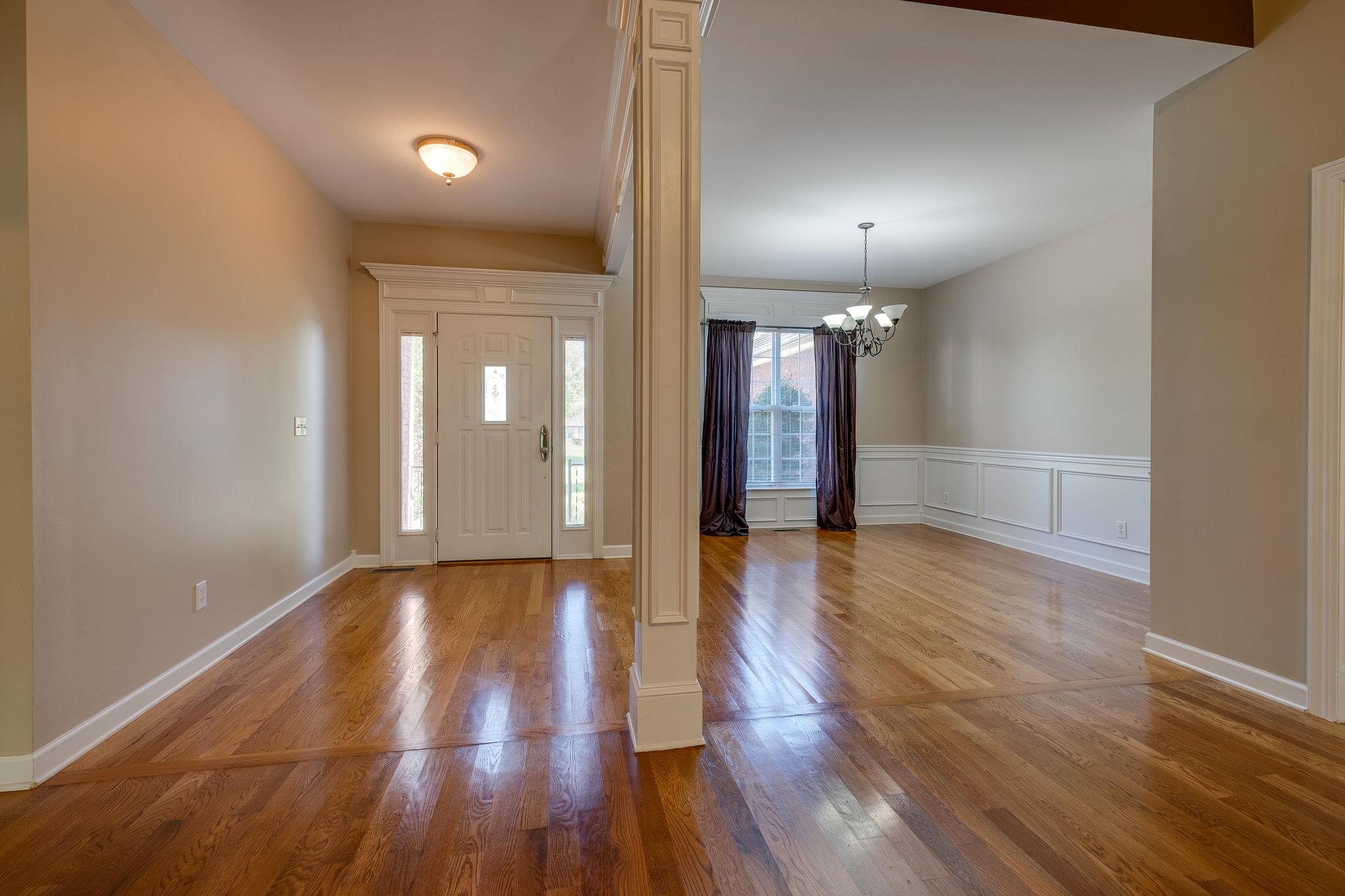 2005 Viewpointe Way Columbia, TN 38401 - Photo 5 of 29 a view of a hallway with wooden floor