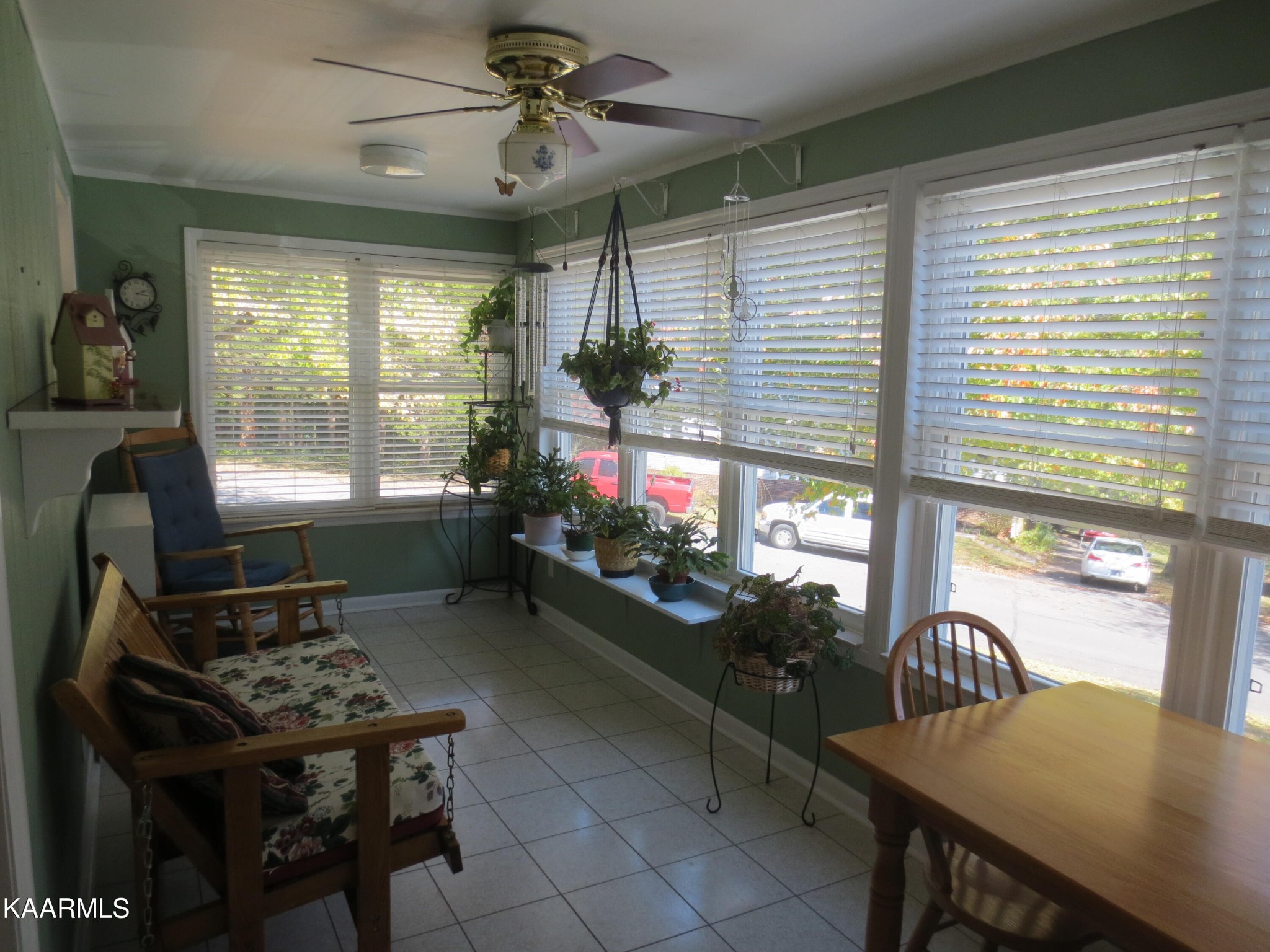 1327 Ridgeway Circle Athens, TN 37303 - Photo 40 of 49 a dining room with furniture and window