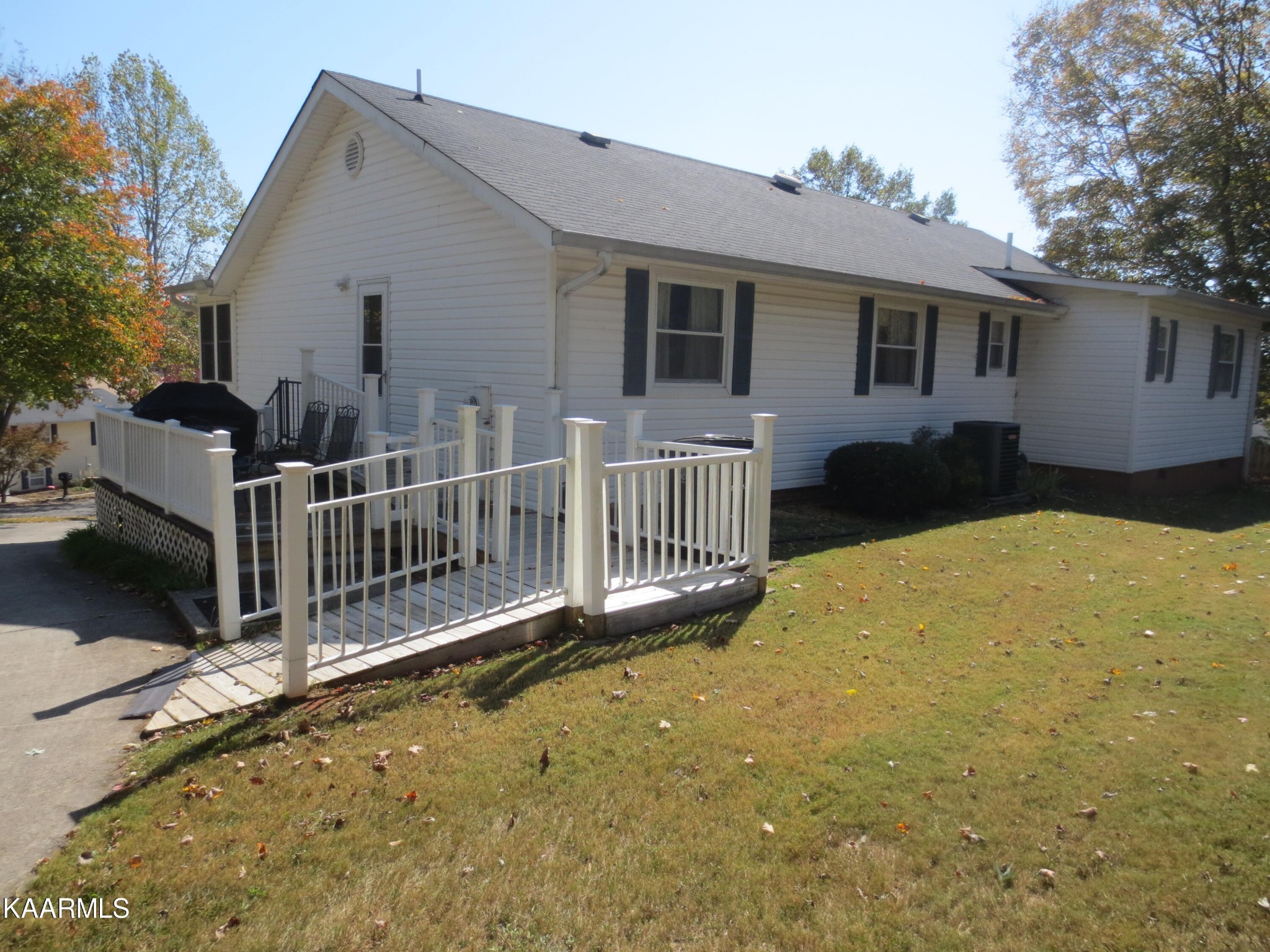 1327 Ridgeway Circle Athens, TN 37303 - Photo 46 of 49 a view of a house with a backyard