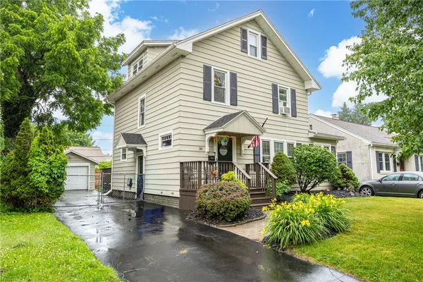 $199,900 | 39 Brockley Road, Irondequoit, NY 14609