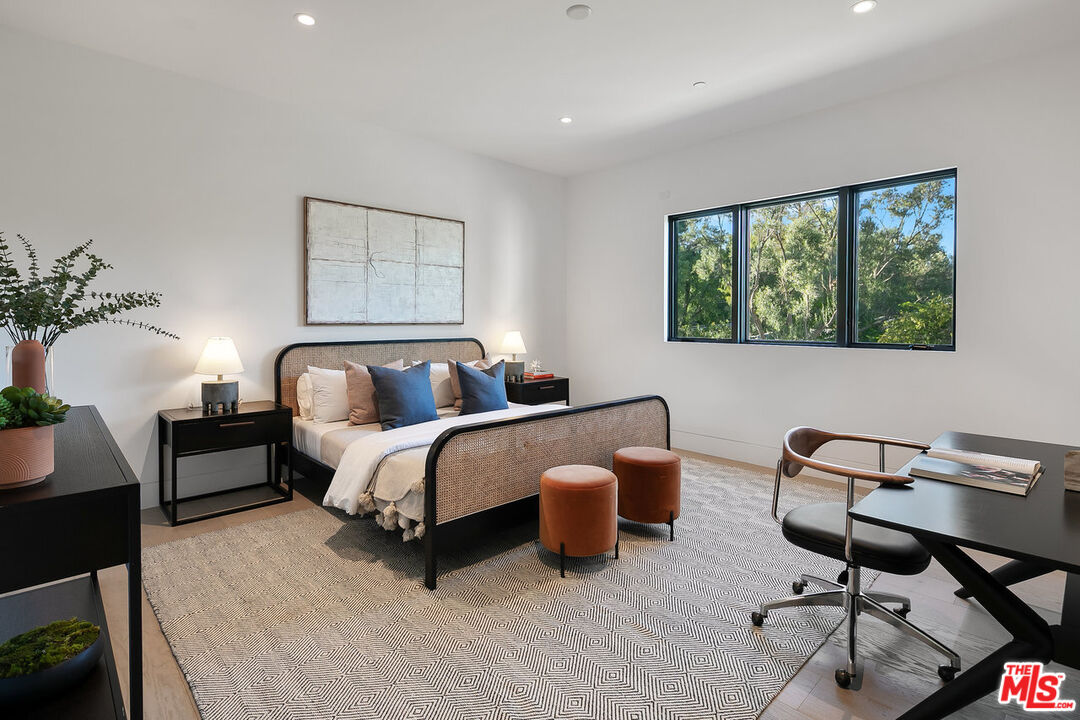 5376 Round Meadow Road Hidden Hills, CA 91302 - Photo 22 of 31