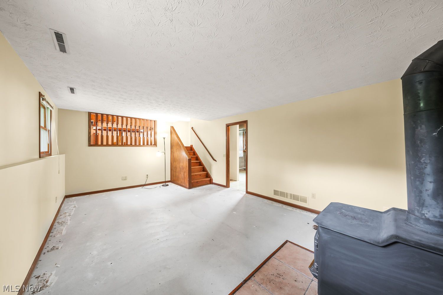 10703 Jones Road Diamond, OH 44412 - Photo 19 of 50