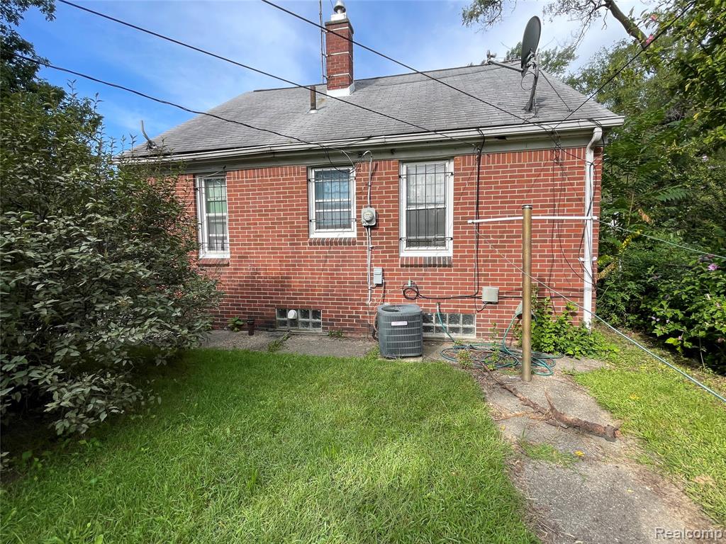 19374 Charest Street Detroit, MI 48234 - Photo 33 of 48