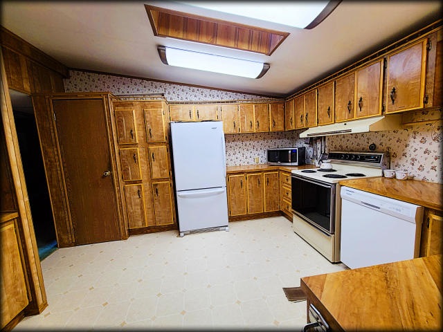 4761 B Luther Road Springdale, WA 99173 - Photo 9 of 20