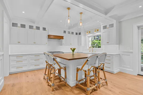$3,850,000 | 287 Cedar Street, Chatham, MA 02633