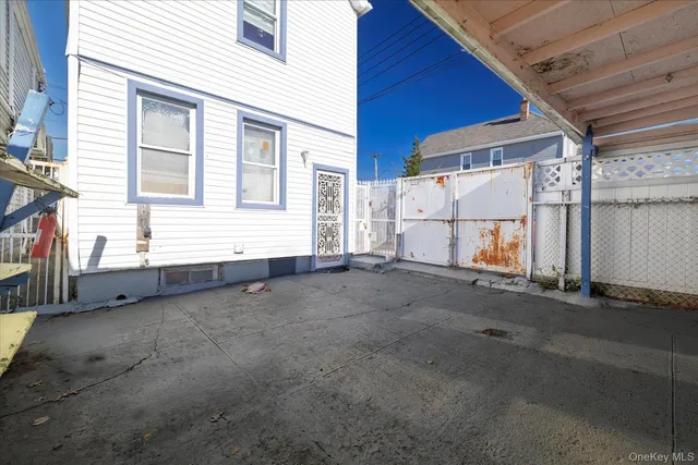 a view of a house with a garage