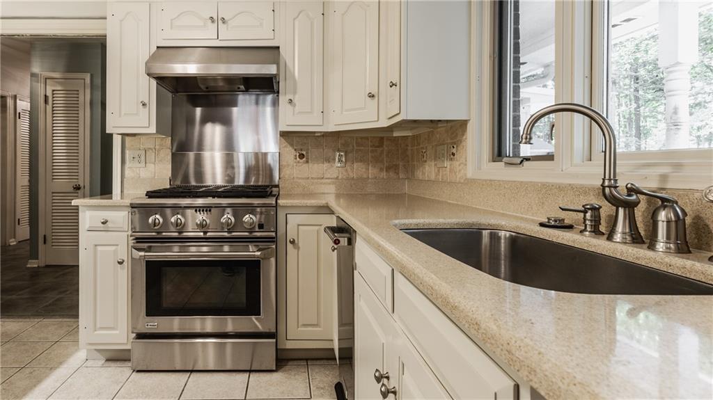7919 Spring Mill Road Indianapolis, IN 46260 - Photo 12 of 54 Gallery Image 12