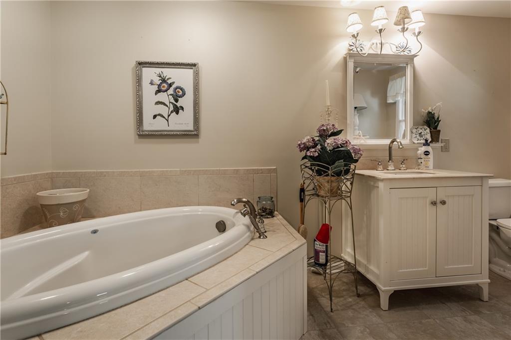 7919 Spring Mill Road Indianapolis, IN 46260 - Photo 23 of 54 Gallery Image 23