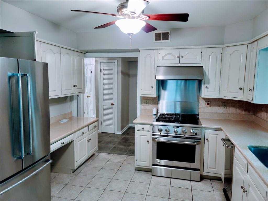 7919 Spring Mill Road Indianapolis, IN 46260 - Photo 9 of 54 Gallery Image 9
