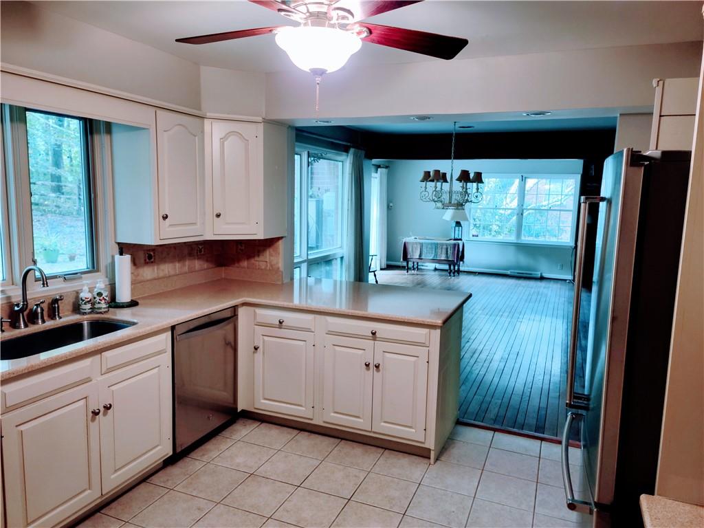 7919 Spring Mill Road Indianapolis, IN 46260 - Photo 10 of 54 Gallery Image 10