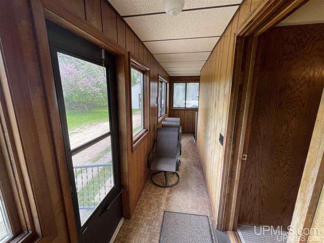 10077 R 9 Lane Gladstone, MI 49837 - Photo 28 of 48