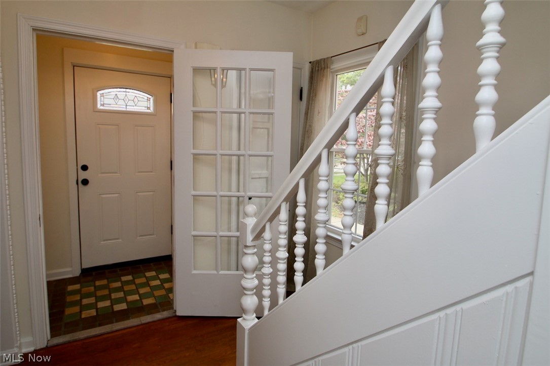2591 Charney Road Cleveland, OH 44118 - Photo 3 of 25 Gallery Image 3