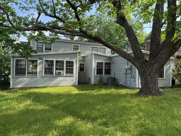 $1,250 | 224 West Hull Street, Unit A, Denison, TX 75020